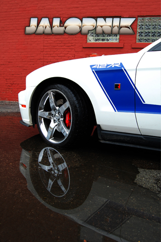 Illustration for article titled 22 Custom Jalopnik Wallpapers For Your Apple iPhone And Palm Pre